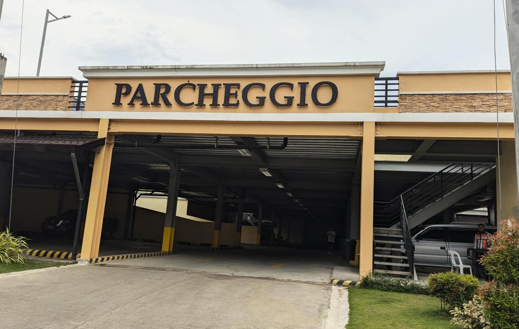 Reicondotel Arezzo Davao Luaran gambar
