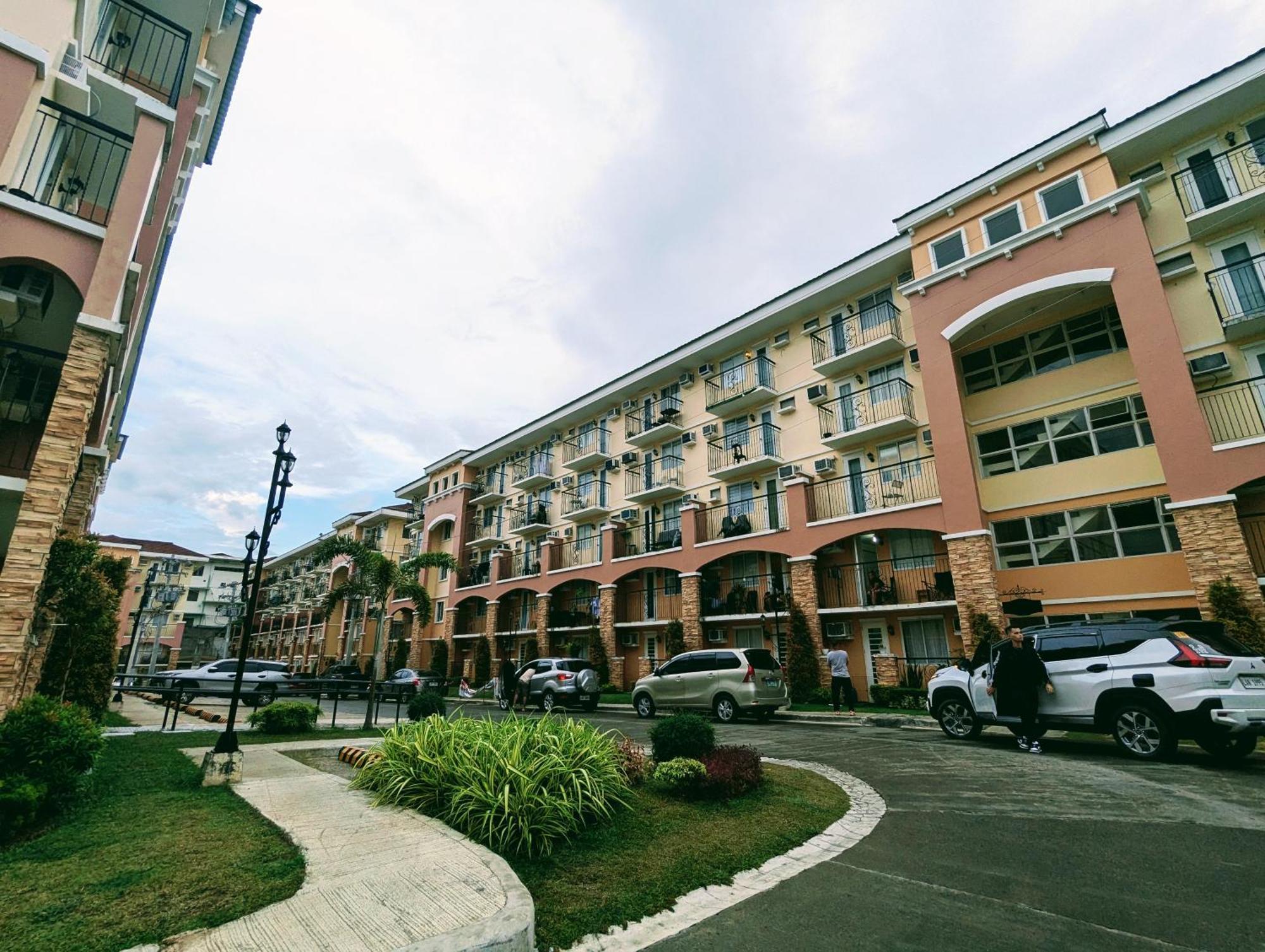 Reicondotel Arezzo Davao Luaran gambar